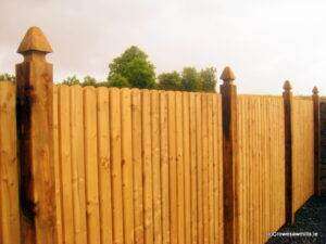 Round Top D-Rail Timber Fence