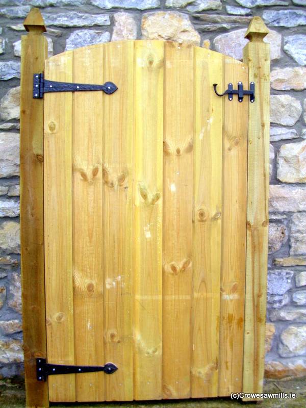 Broomstreet Timber Gate