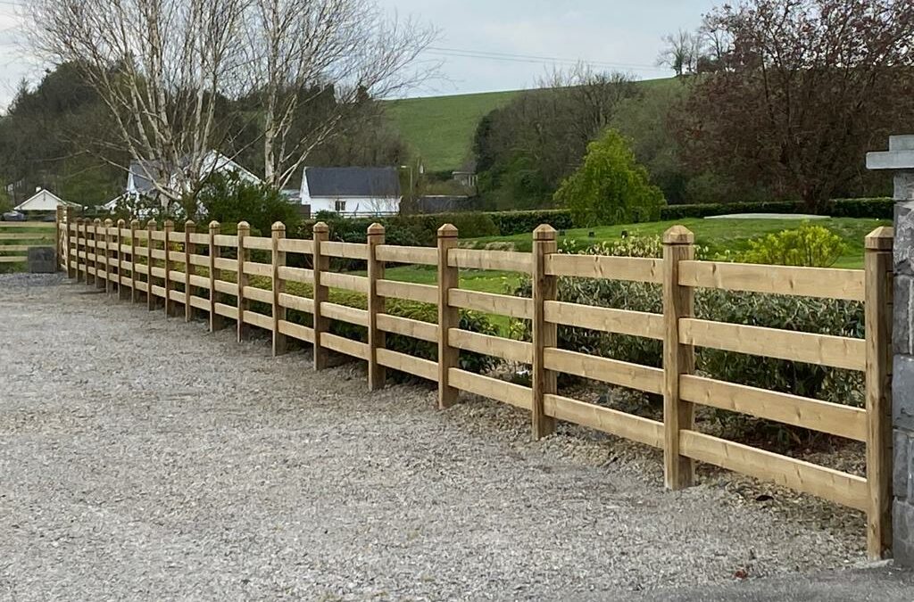 4 Rail Mortice Fence